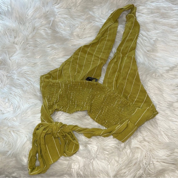 Forever21 Contemporary Halter Top - Picture 3 of 5